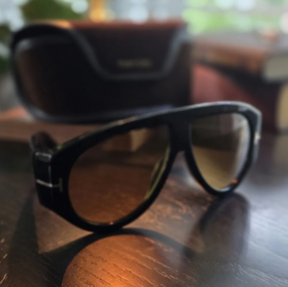 NWOT Tom Ford Black & Gold Aviator Sunglasses, Velvet Case Included
